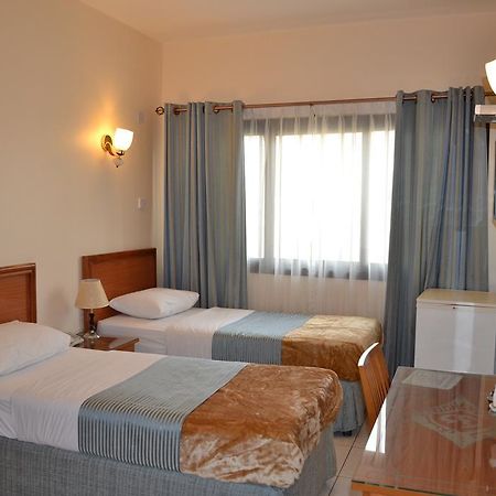 Tara Hotel Llc Dubai Camera foto