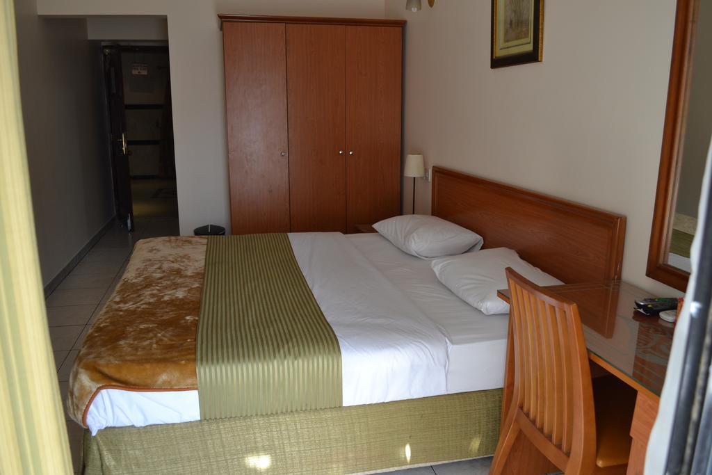 Tara Hotel Llc Dubai Esterno foto